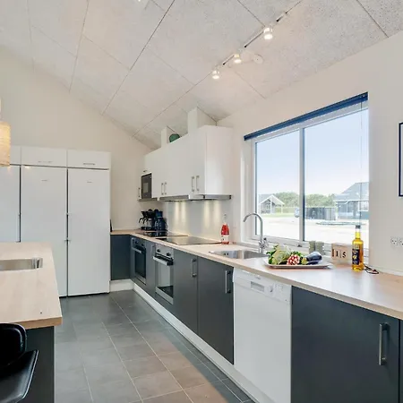 13 Bedroom Awesome In