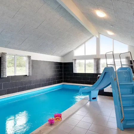 13 Bedroom Awesome In *